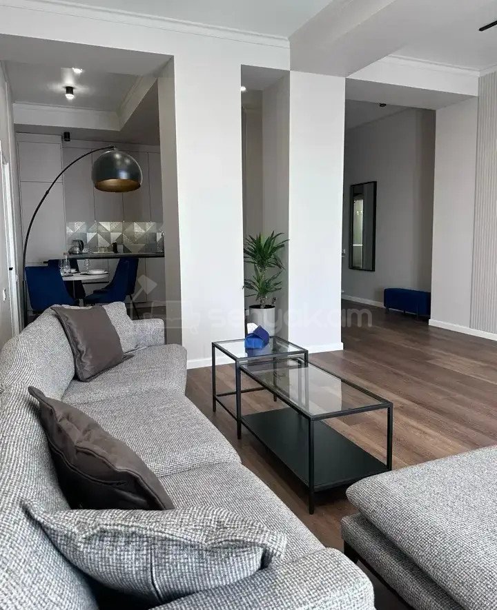 3 Սենյականոց Բնակարան Նորակառույցում, 80քմ, 6/9 հարկ, Դիզայներական Վերանորոգված, Կահավորված
