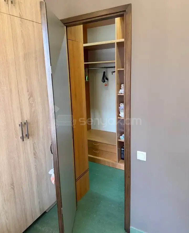 2 Սենյականոց Բնակարան Քարե Շենքում, 60քմ, 3/4 հարկ, Կապիտալ Վերանորոգված, Կահավորված