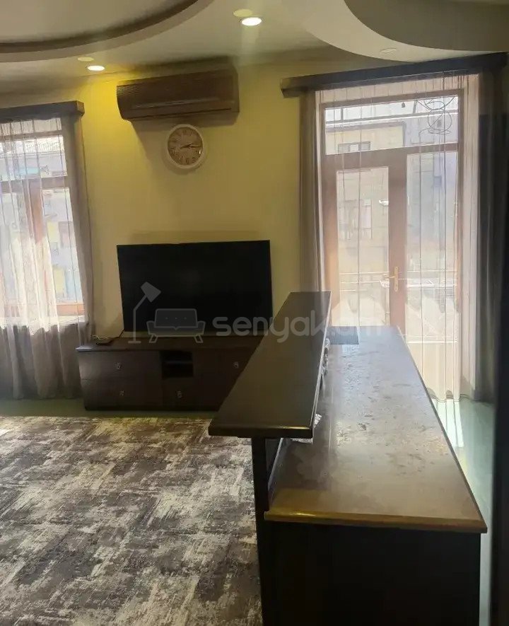 2 Սենյականոց Բնակարան Քարե Շենքում, 60քմ, 3/4 հարկ, Կապիտալ Վերանորոգված, Կահավորված