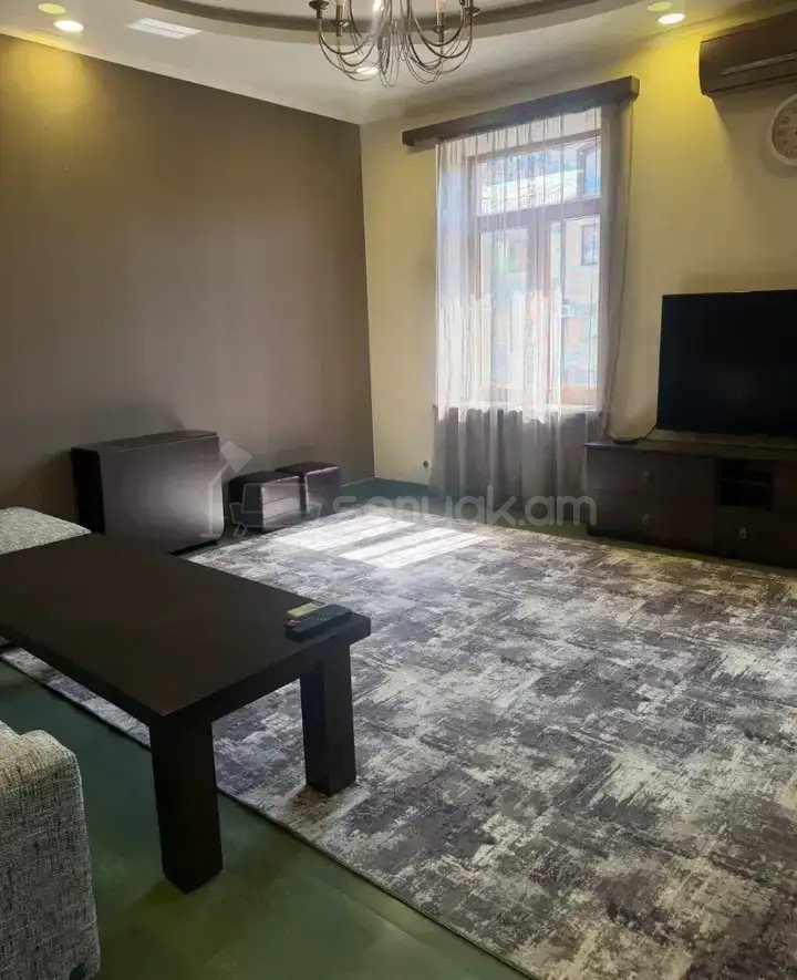 2 Սենյականոց Բնակարան Քարե Շենքում, 60քմ, 3/4 հարկ, Կապիտալ Վերանորոգված, Կահավորված