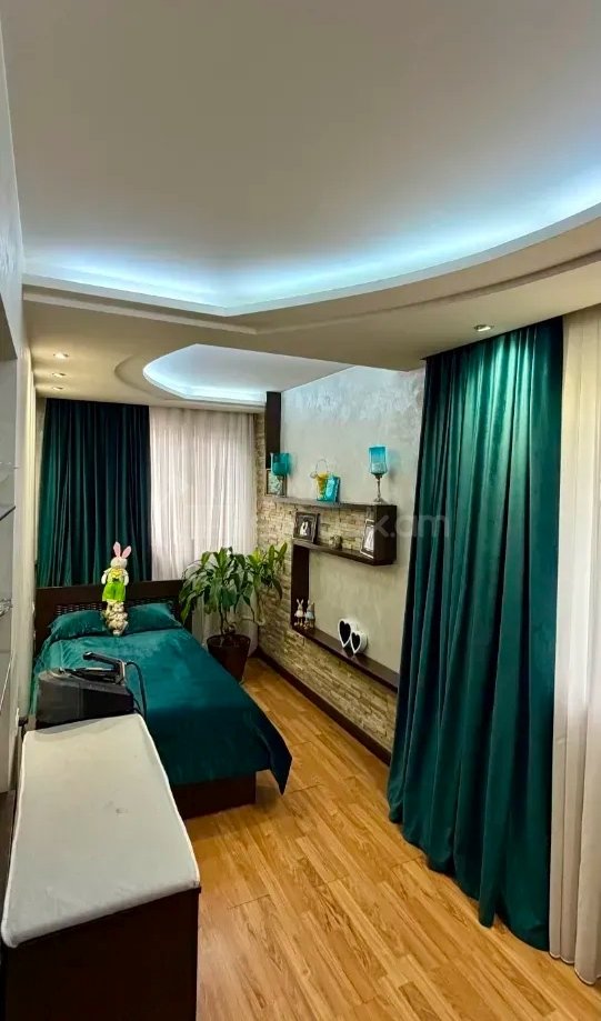3 Սենյականոց Բնակարան Քարե Շենքում, 74քմ, 3/5 հարկ, Կապիտալ Վերանորոգված
