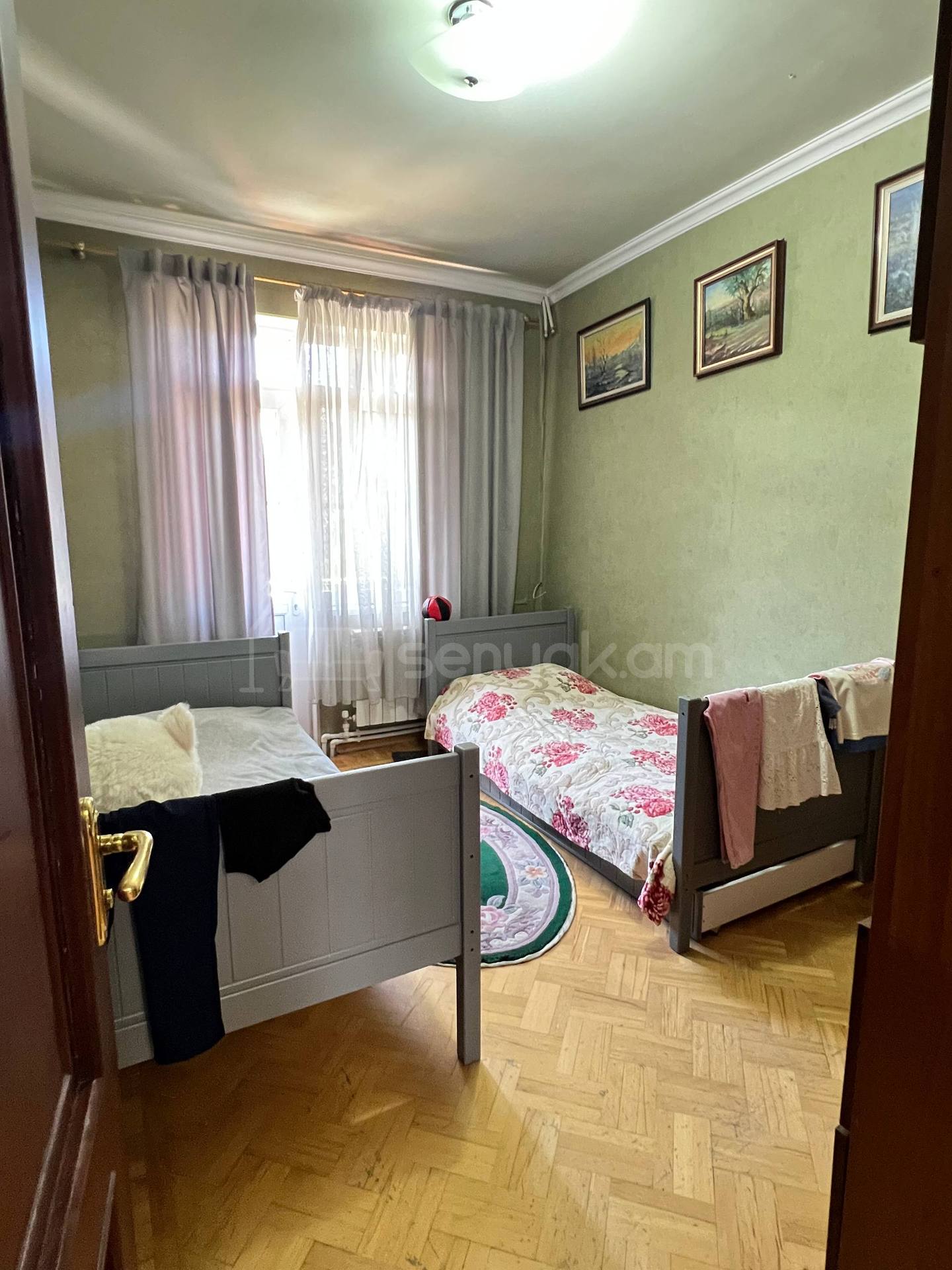 4 Սենյականոց Բնակարան Քարե Շենքում, 95քմ, 4/5 հարկ, Նորմալ Վիճակում