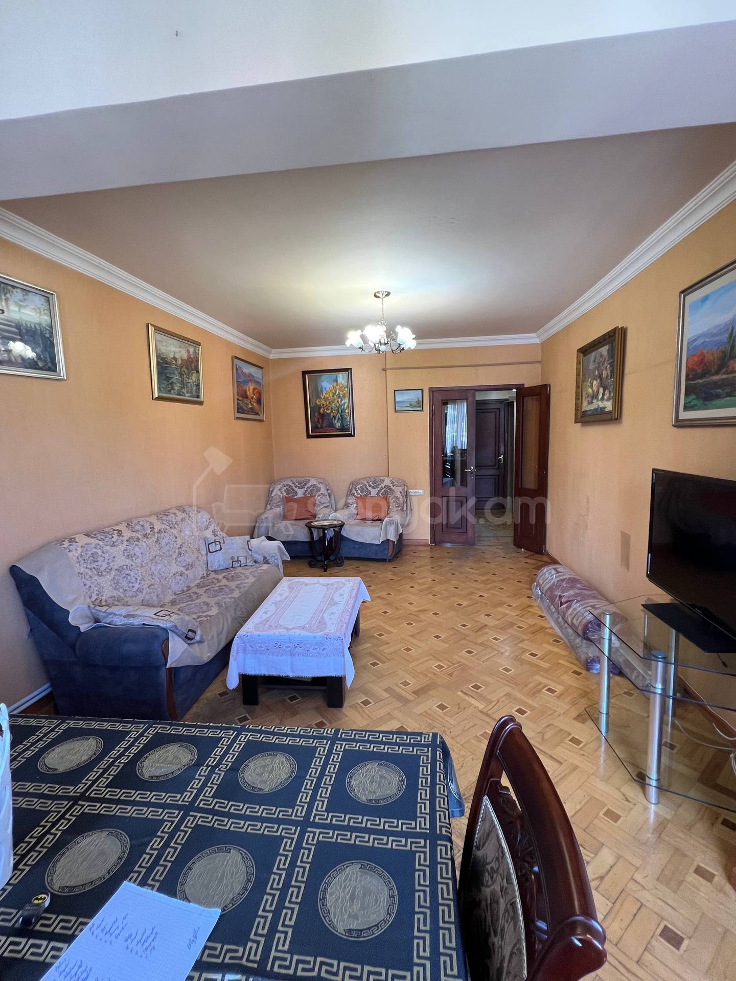 4 Սենյականոց Բնակարան Քարե Շենքում, 95քմ, 4/5 հարկ, Նորմալ Վիճակում