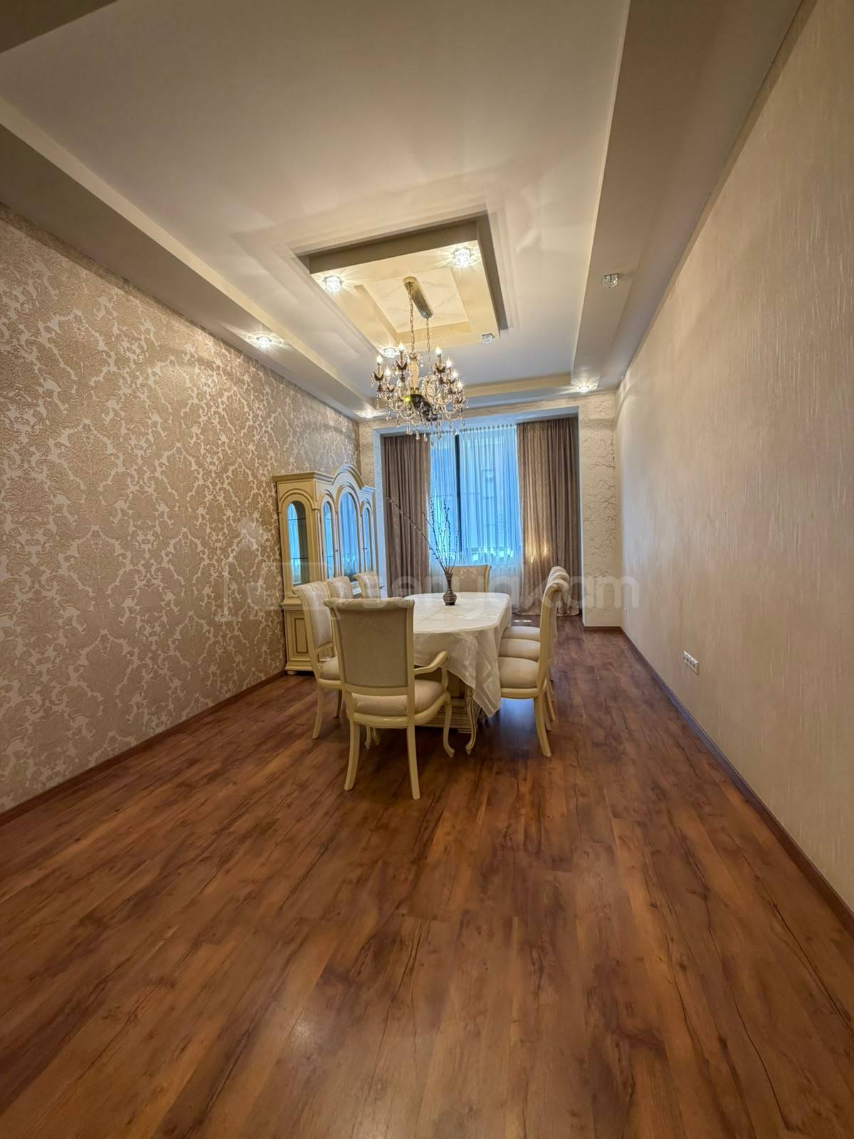 3 Սենյականոց Բնակարան Նորակառույցում, 80քմ, 1/5 հարկ, Դիզայներական Վերանորոգված, Կահավորված