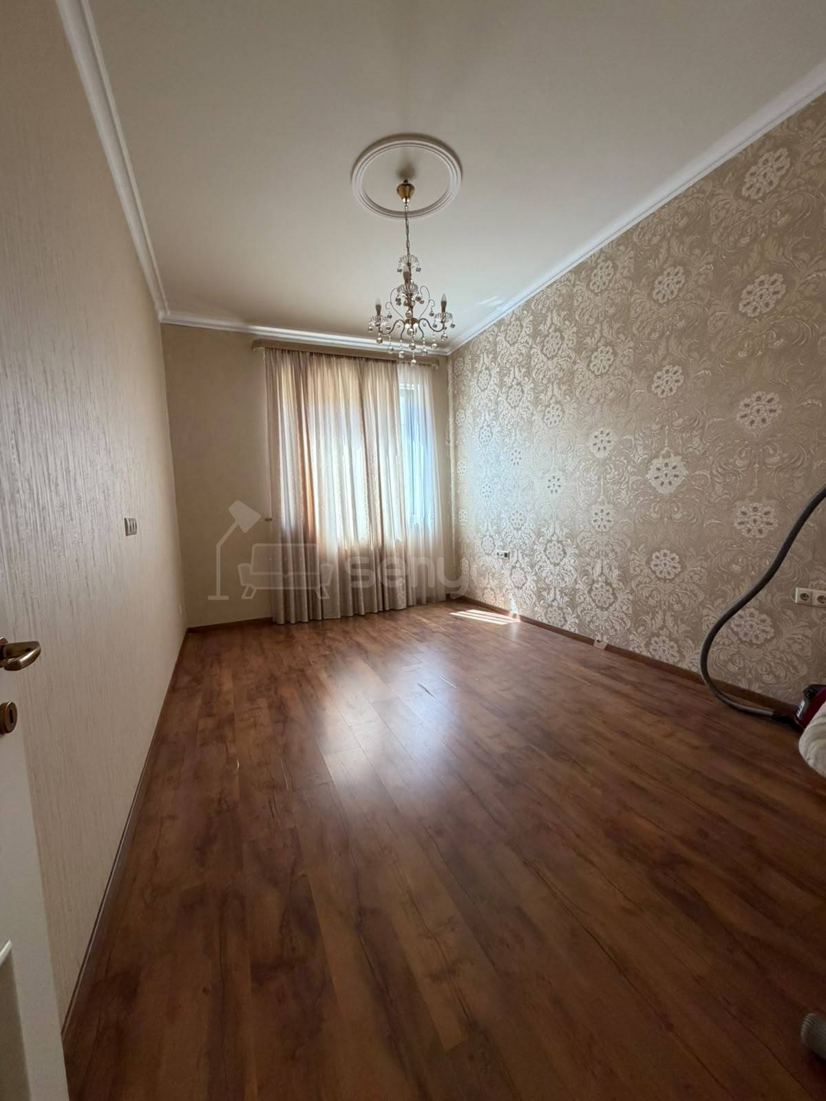 3 Սենյականոց Բնակարան Նորակառույցում, 80քմ, 1/5 հարկ, Դիզայներական Վերանորոգված, Կահավորված