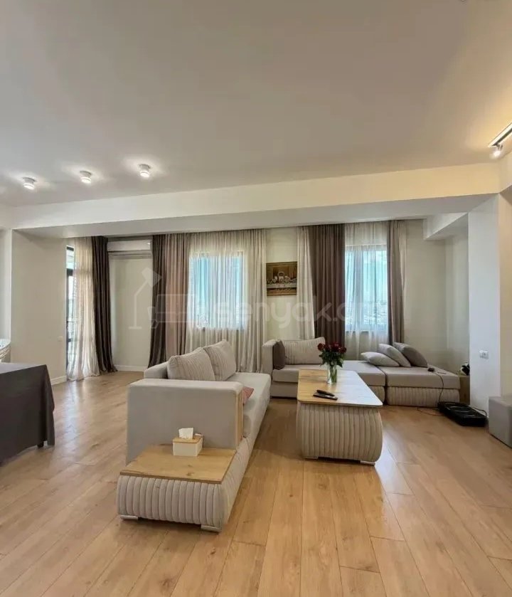 3 Սենյականոց Բնակարան Նորակառույցում, 96քմ, 14/14 հարկ, Դիզայներական Վերանորոգված