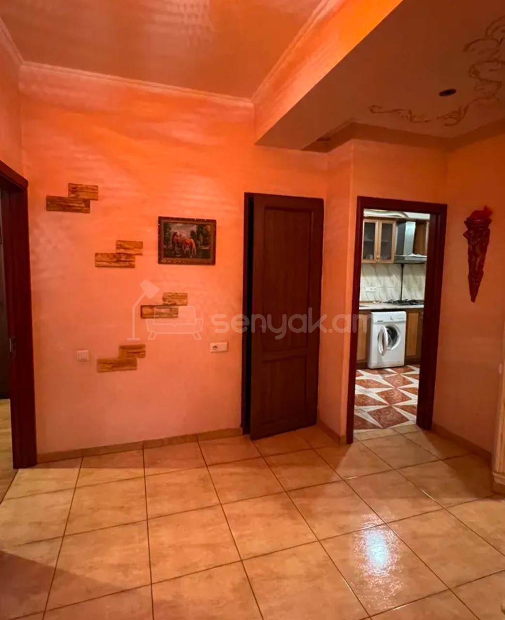 3 Սենյականոց Բնակարան, 100քմ, 1/4 հարկ, Կապիտալ Վերանորոգված, Կահավորված, Արևկող