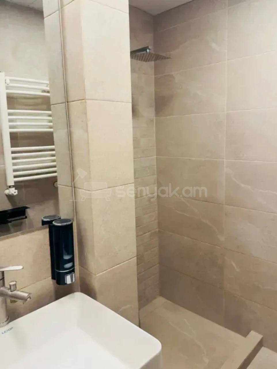 3 Սենյականոց Բնակարան, 43քմ, 10/10 հարկ, Կապիտալ Վերանորոգված