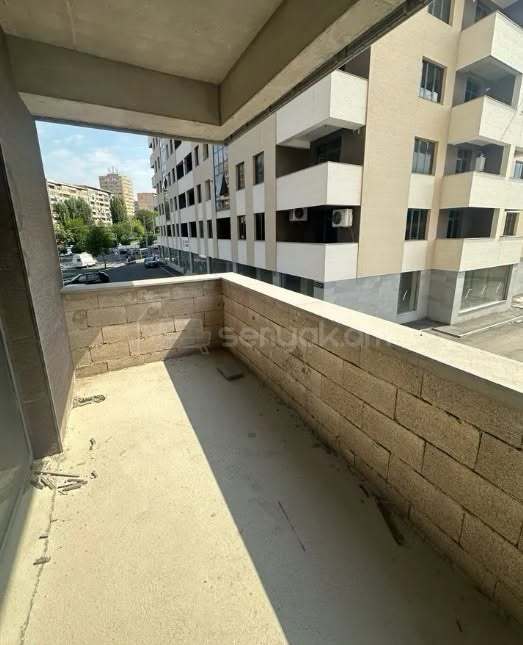 3 Սենյականոց Բնակարան Նորակառույցում, 110քմ, 2/18 հարկ, Զրոյական Վիճակում