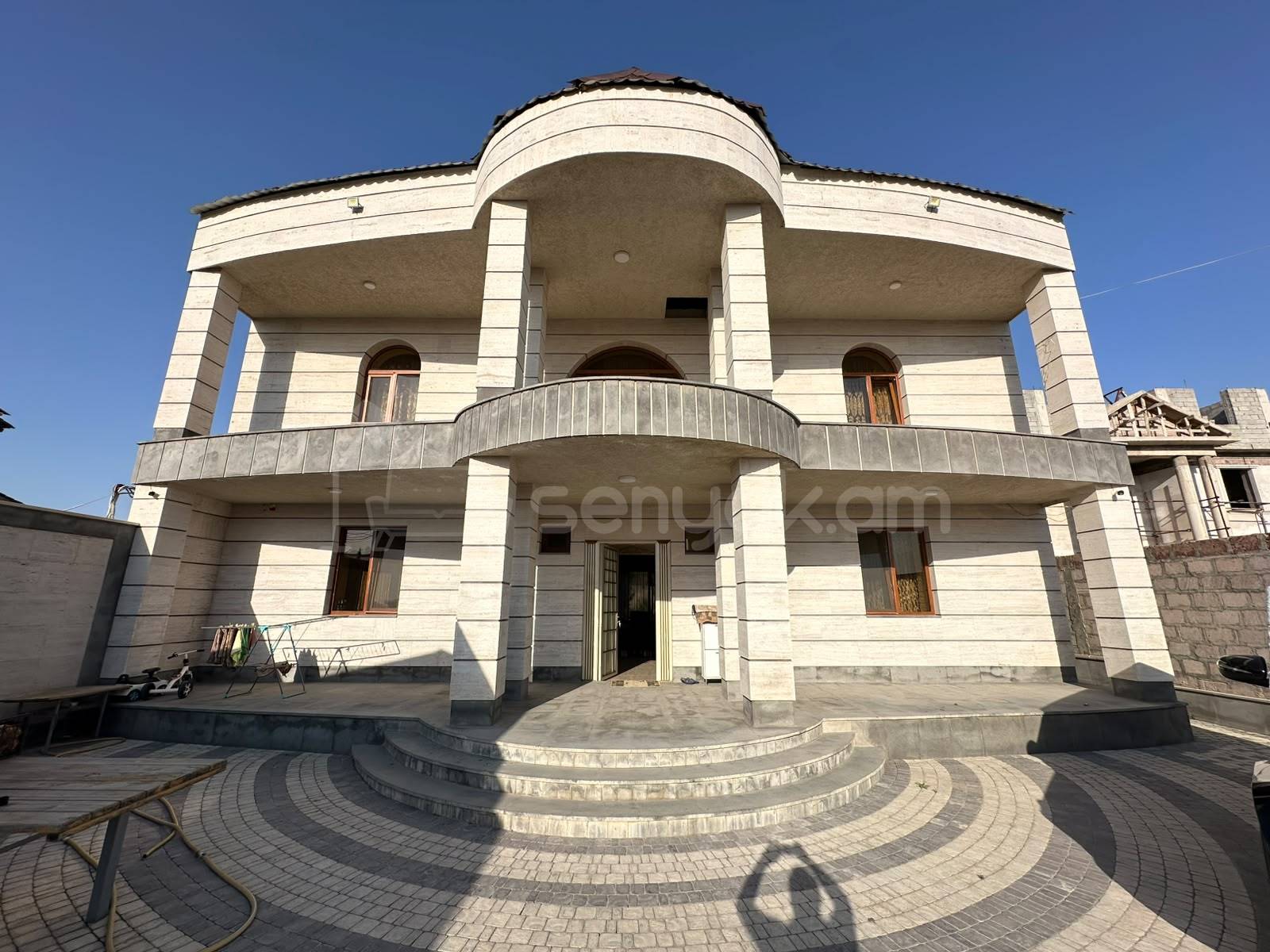 6 Սենյականոց Շքեղ Առանձնատուն, 350քմ