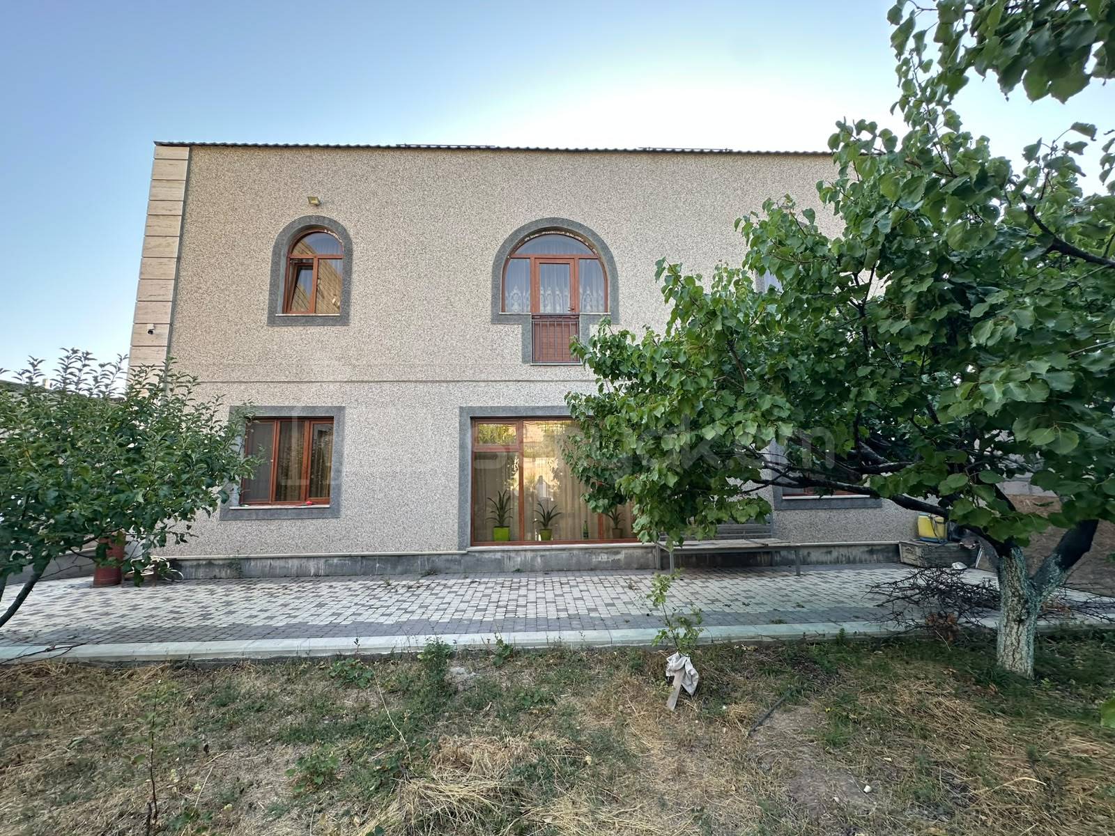 6 Սենյականոց Շքեղ Առանձնատուն, 350քմ