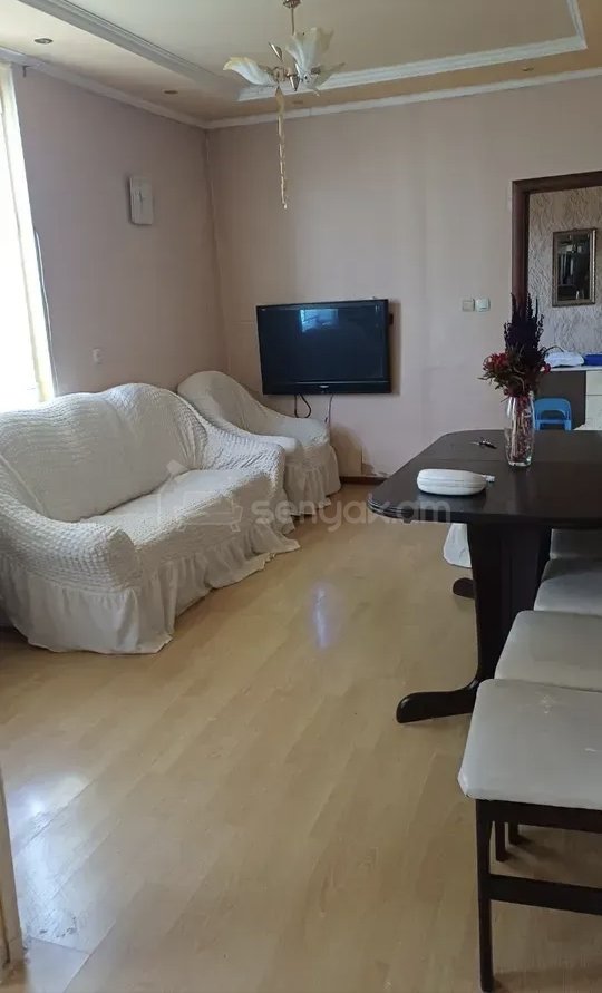 3 Սենյականոց Բնակարան Քարե Շենքում, 78քմ, 2/2 հարկ, Կոսմետիկ Վերանորոգված, Կահավորված