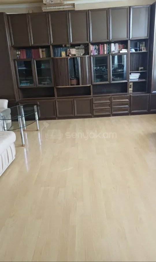 3 Սենյականոց Բնակարան Քարե Շենքում, 78քմ, 2/2 հարկ, Կոսմետիկ Վերանորոգված, Կահավորված