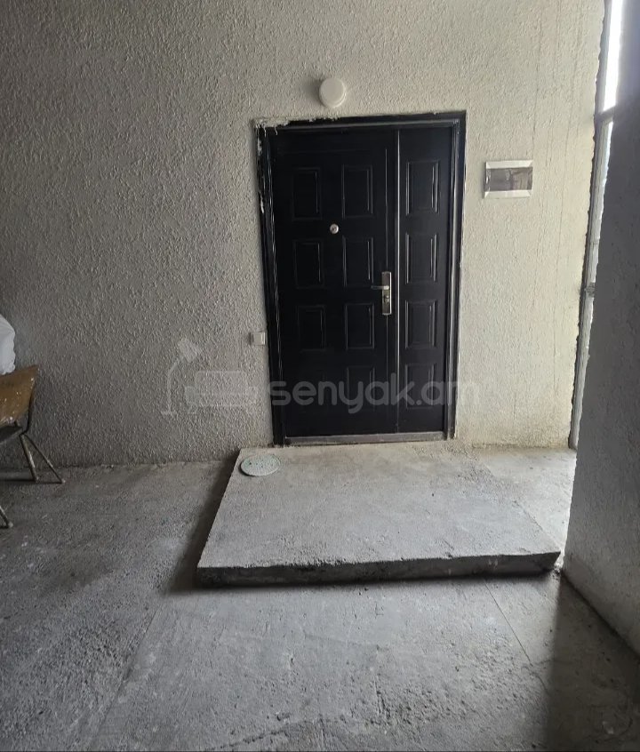 2 Սենյականոց Բնակարան Քարե Շենքում, 40քմ, 1/1 հարկ, Նորմալ Վիճակում