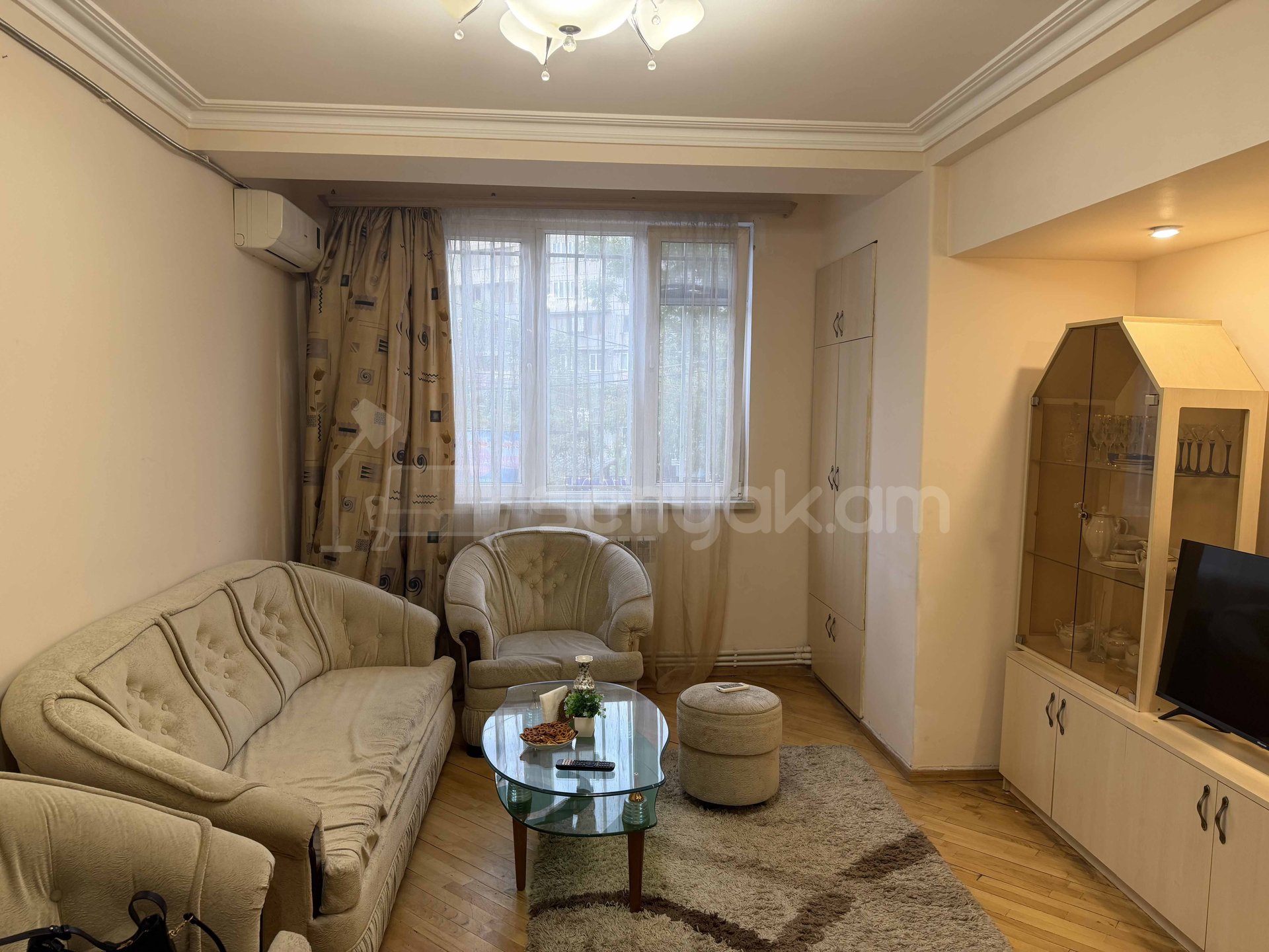 2 Սենյականոց Բնակարան, 40քմ, 2/9 հարկ, Կապիտալ Վերանորոգված