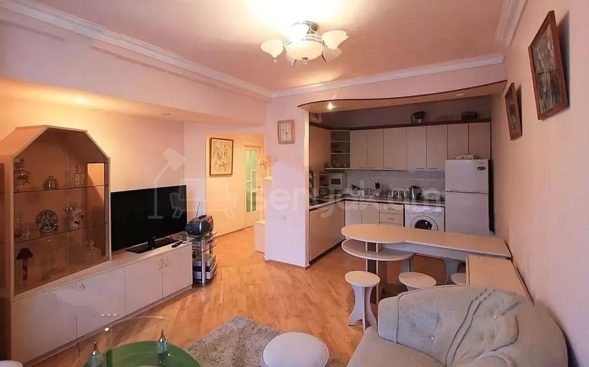 2 Սենյականոց Բնակարան, 40քմ, 2/9 հարկ, Կապիտալ Վերանորոգված