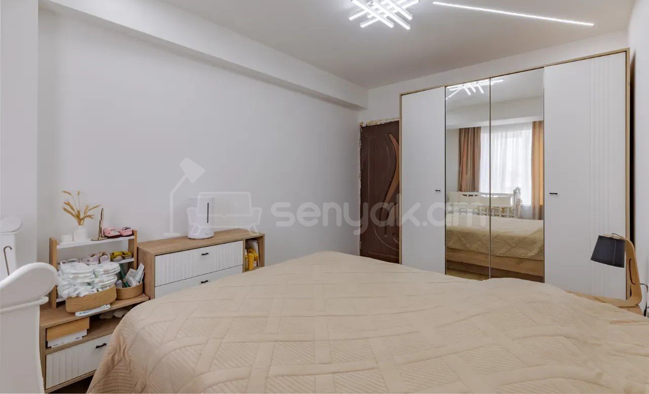 4 Սենյականոց Բնակարան, 104քմ, 9/14 հարկ, Նորմալ Վիճակում