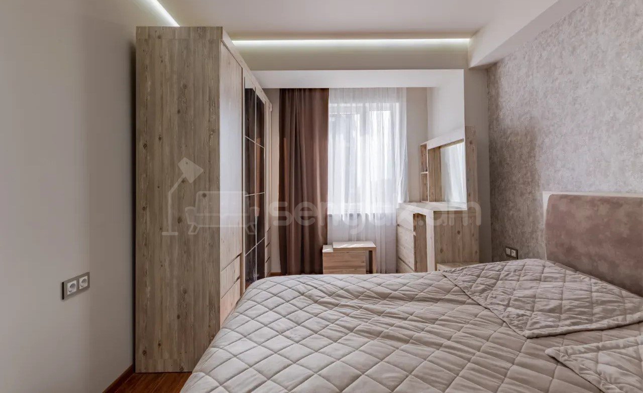 4 Սենյականոց Բնակարան, 104քմ, 9/14 հարկ, Նորմալ Վիճակում