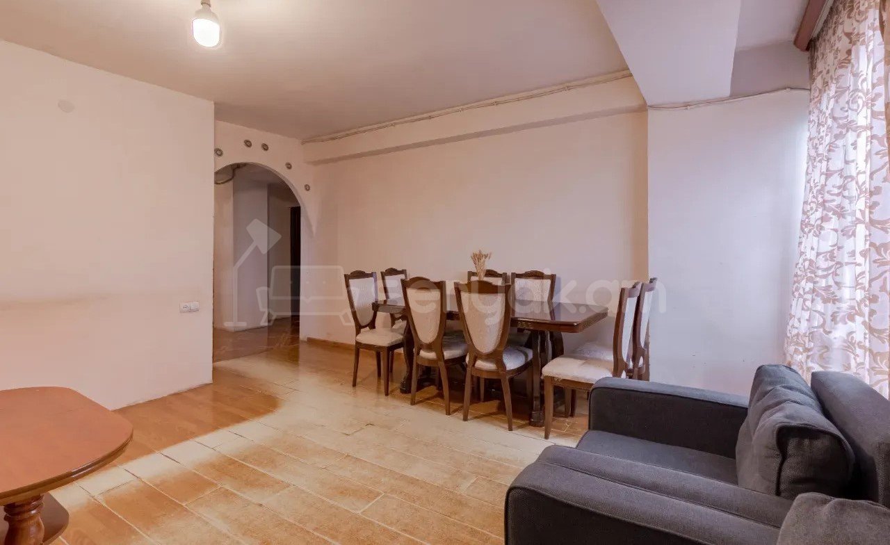 4 Սենյականոց Բնակարան, 104քմ, 9/14 հարկ, Նորմալ Վիճակում