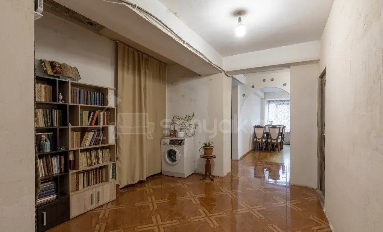 4 Սենյականոց Բնակարան, 104քմ, 9/14 հարկ, Նորմալ Վիճակում