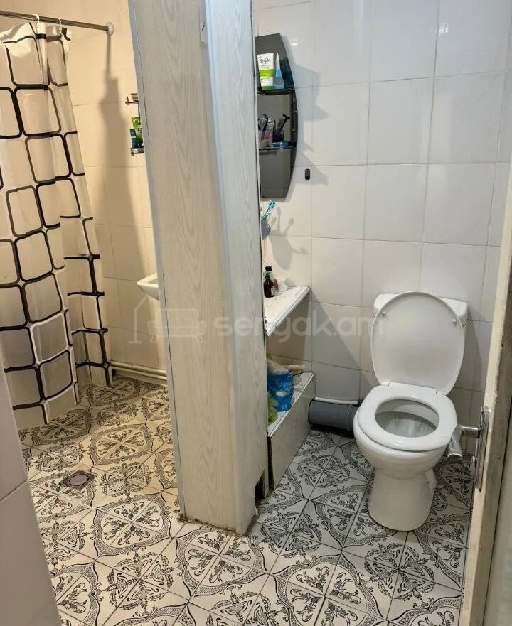 4 Սենյականոց Բնակարան, 114քմ, 8/9 հարկ, Նորմալ Վիճակում