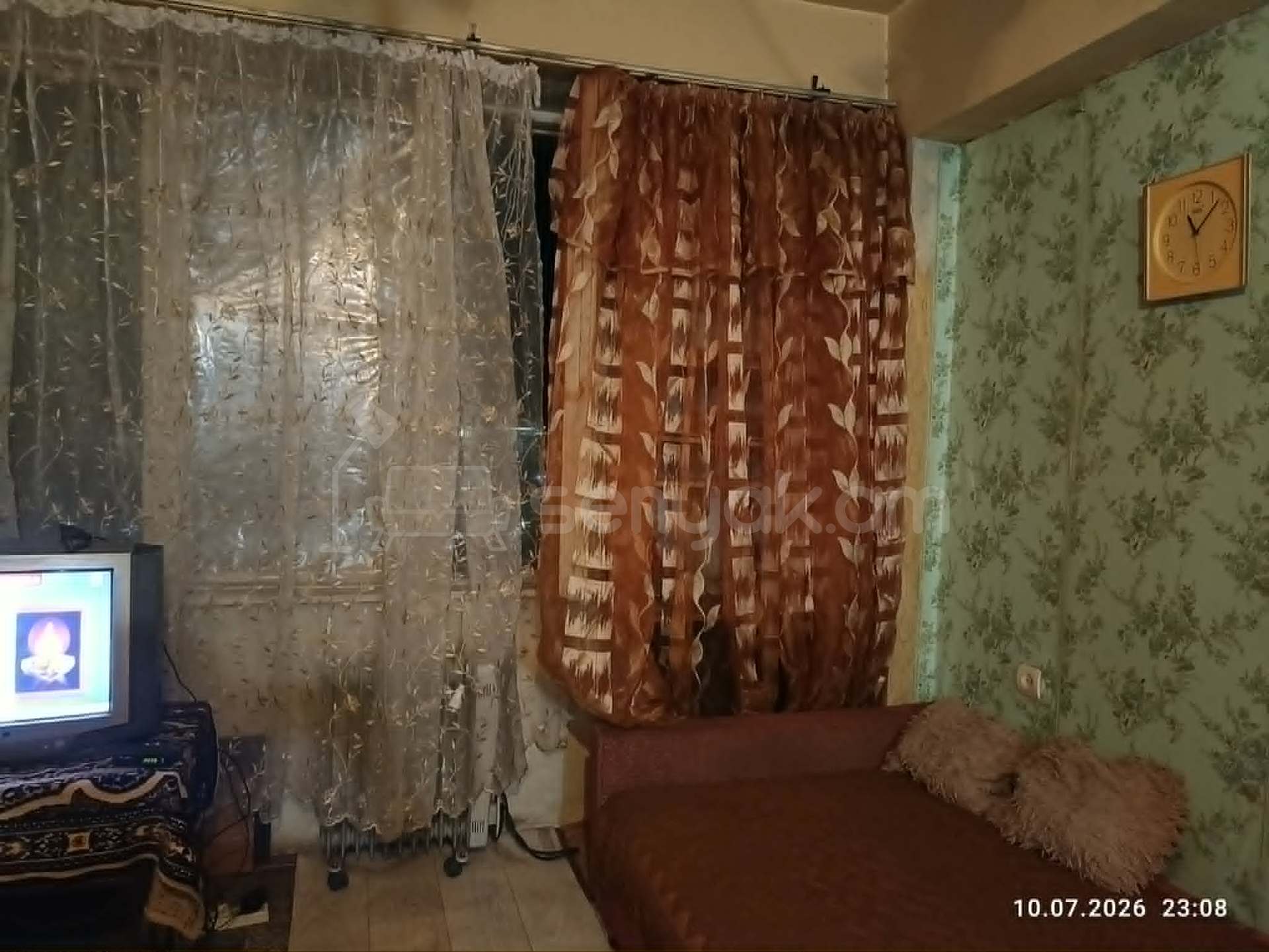 1 Սենյականոց Բնակարան Քարե Շենքում, 18քմ, 6/8 հարկ, Պետական Վիճակում, Մասամբ Կահավորված