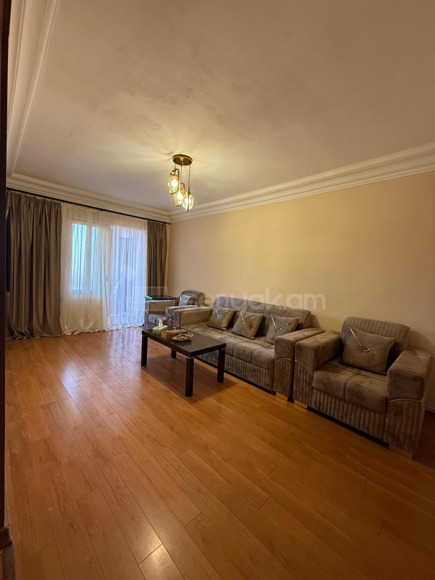2 Սենյականոց Բնակարան Քարե Շենքում, 68քմ, 5/6 հարկ, Կապիտալ Վերանորոգված, Կահավորված, Արևկող