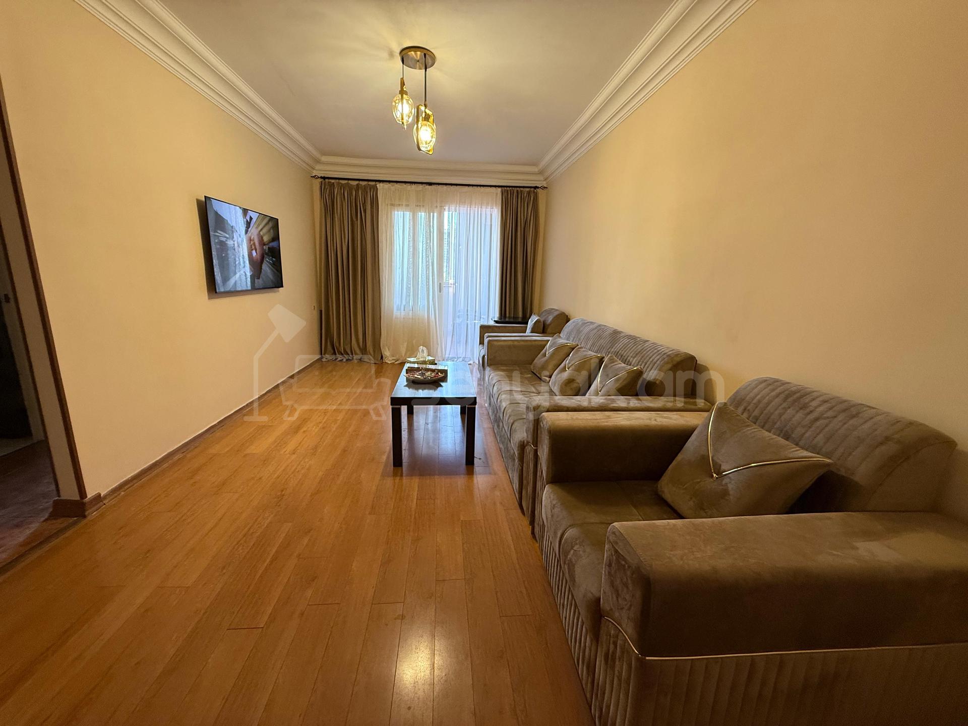 2 Սենյականոց Բնակարան Քարե Շենքում, 68քմ, 5/6 հարկ, Կապիտալ Վերանորոգված, Կահավորված, Արևկող