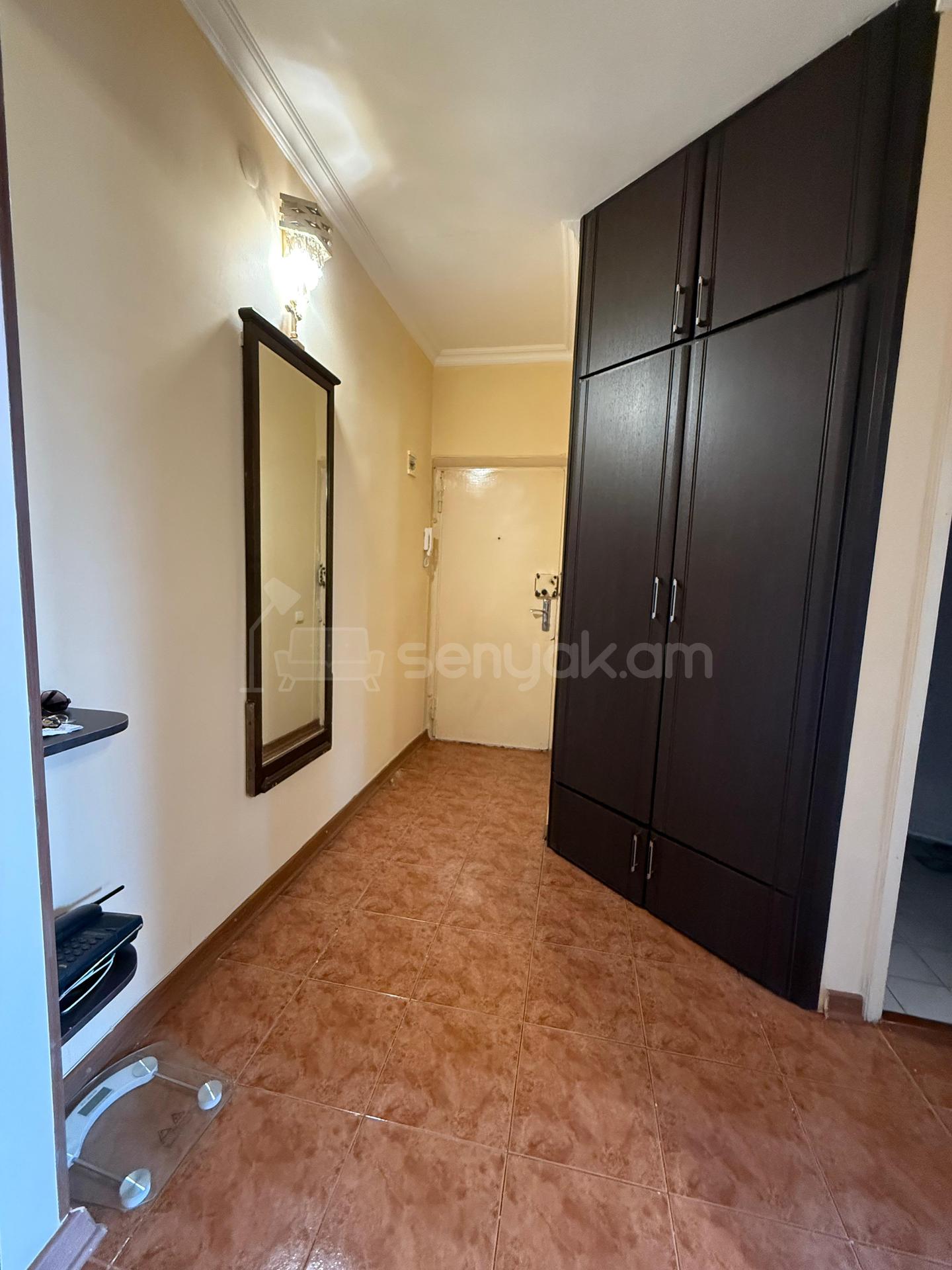 2 Սենյականոց Բնակարան Քարե Շենքում, 68քմ, 5/6 հարկ, Կապիտալ Վերանորոգված, Կահավորված, Արևկող