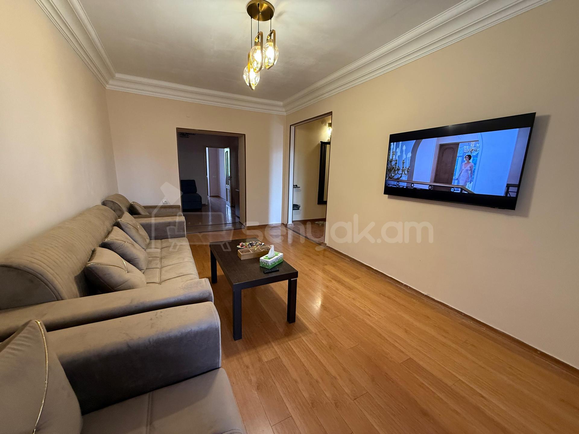 2 Սենյականոց Բնակարան Քարե Շենքում, 68քմ, 5/6 հարկ, Կապիտալ Վերանորոգված, Կահավորված, Արևկող