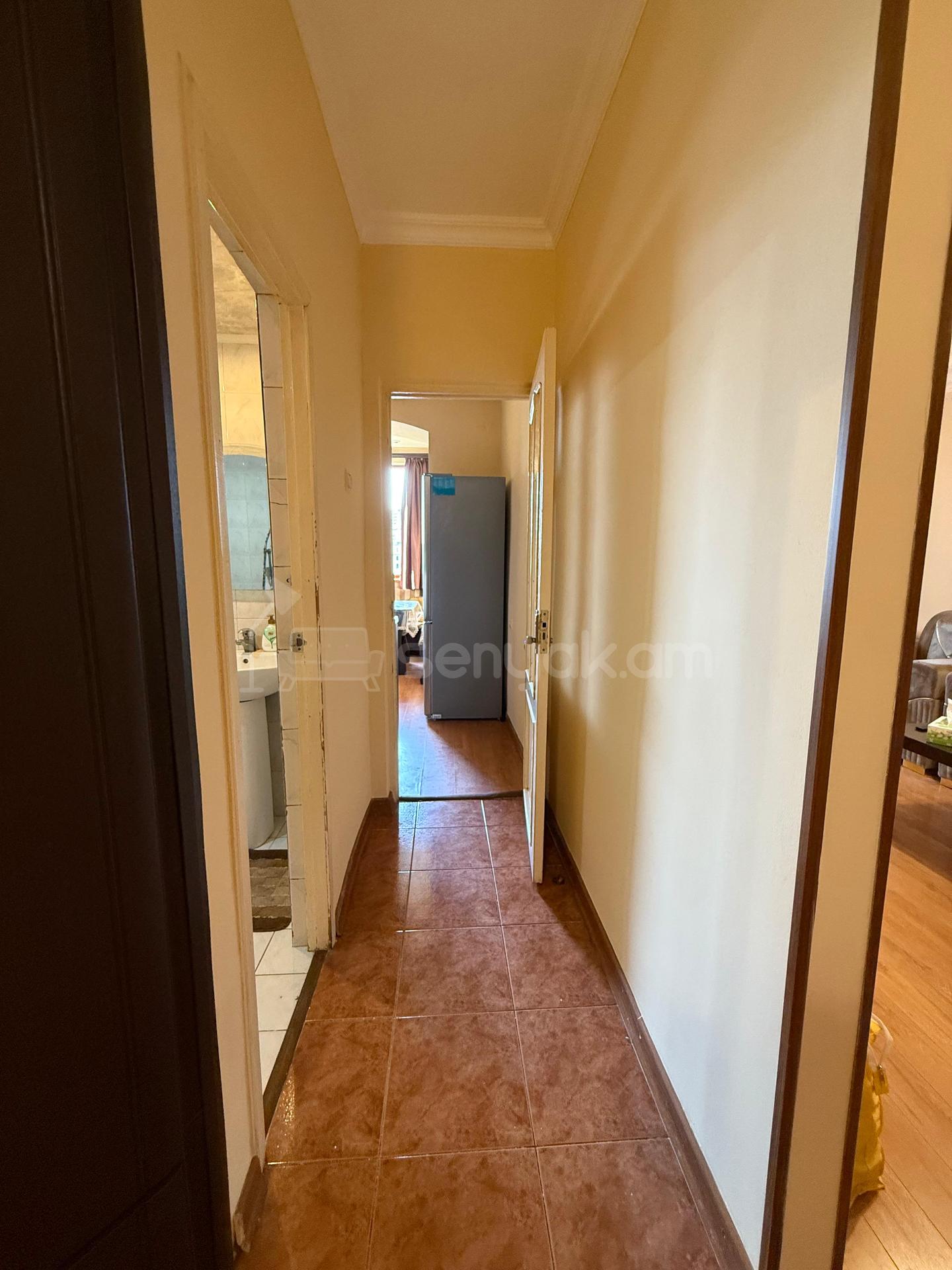2 Սենյականոց Բնակարան Քարե Շենքում, 68քմ, 5/6 հարկ, Կապիտալ Վերանորոգված, Կահավորված, Արևկող