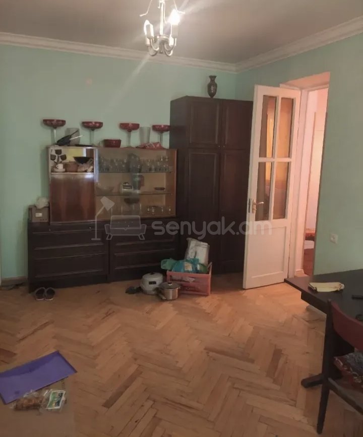 2 Սենյականոց Բնակարան Քարե Շենքում, 56քմ, 3/5 հարկ, Նորմալ Վիճակում, Կահավորված