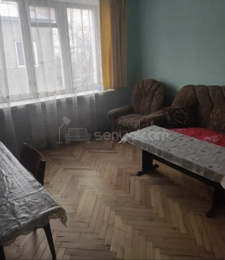 2 Սենյականոց Բնակարան Քարե Շենքում, 56քմ, 3/5 հարկ, Նորմալ Վիճակում, Կահավորված
