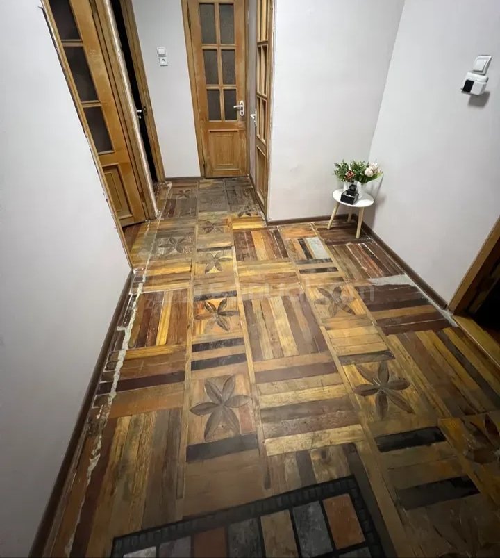 3 Սենյականոց Բնակարան Քարե Շենքում, 77քմ, 5/9 հարկ, Նորմալ Վիճակում, Կահավորված, Արևկող