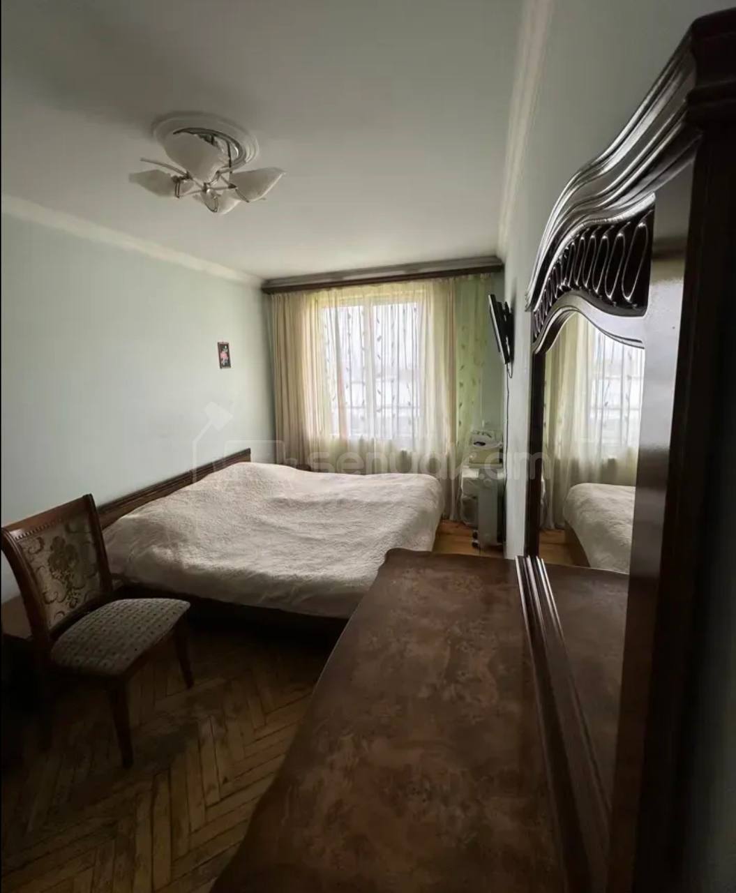 4 Սենյականոց Բնակարան Քարե Շենքում, 73քմ, 4/4 հարկ, Կապիտալ Վերանորոգված