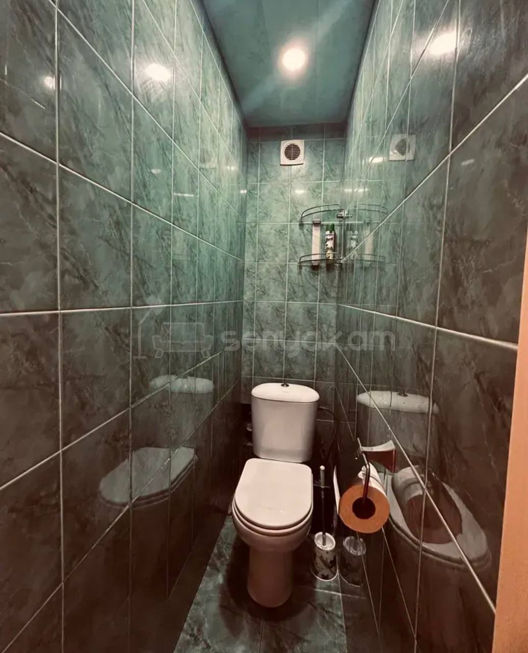 4 Սենյականոց Բնակարան Քարե Շենքում, 73քմ, 4/4 հարկ, Կապիտալ Վերանորոգված