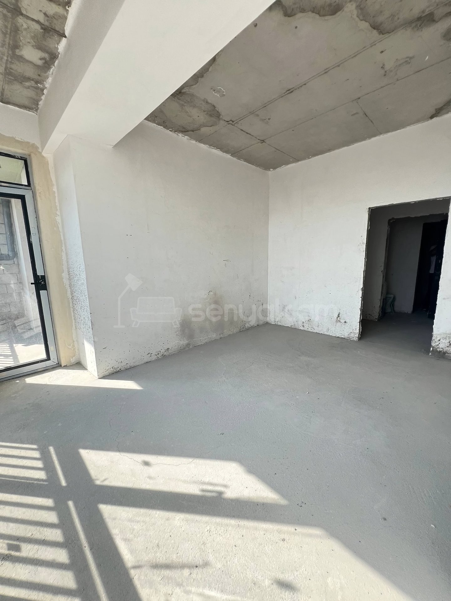 5 Սենյականոց Բնակարան Նորակառույցում, 118քմ, 5/5 հարկ, Զրոյական Վիճակում