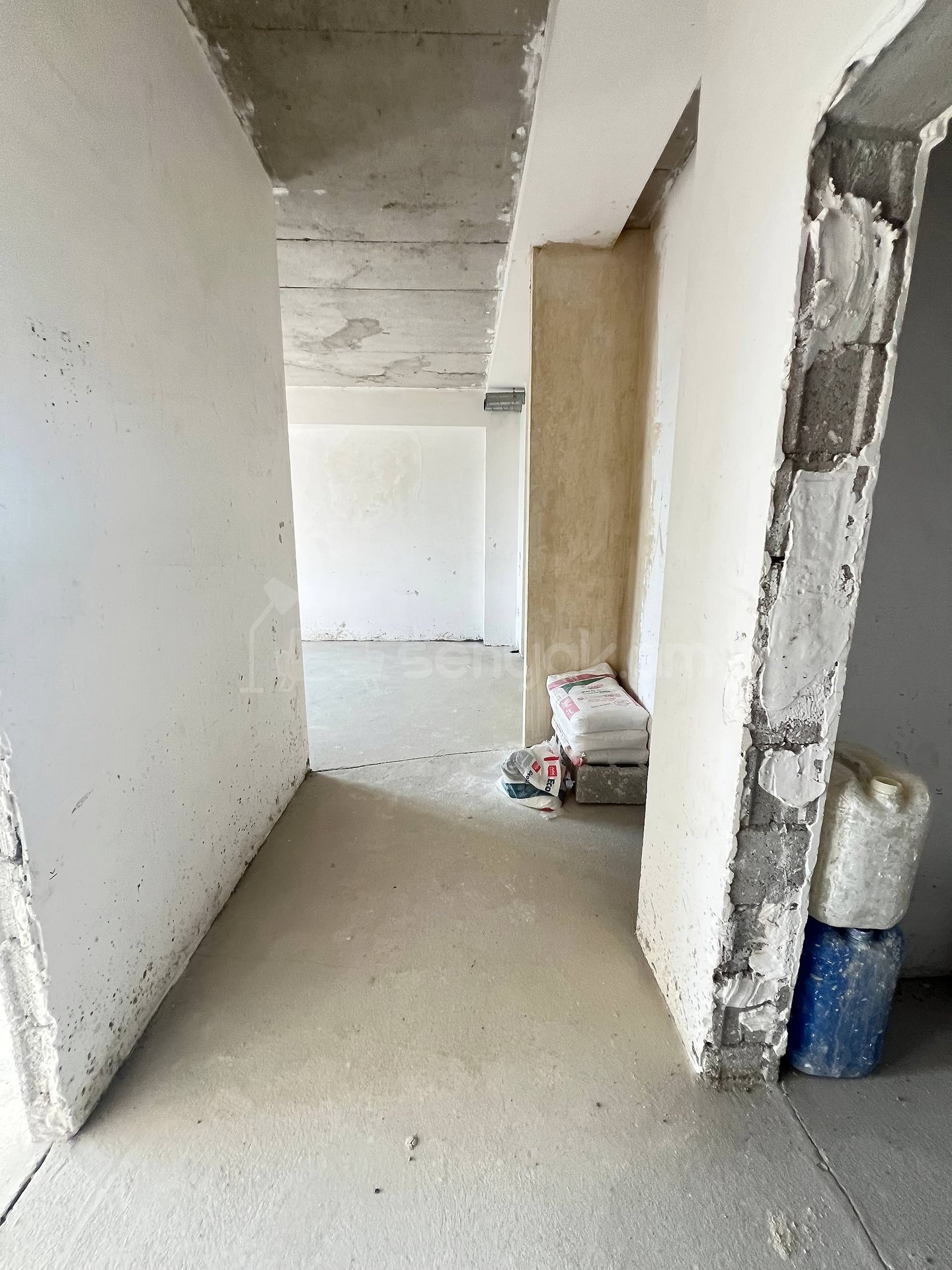 5 Սենյականոց Բնակարան Նորակառույցում, 118քմ, 5/5 հարկ, Զրոյական Վիճակում