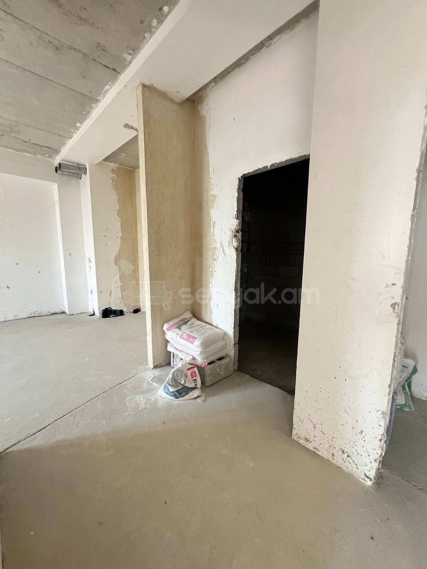 5 Սենյականոց Բնակարան Նորակառույցում, 118քմ, 5/5 հարկ, Զրոյական Վիճակում