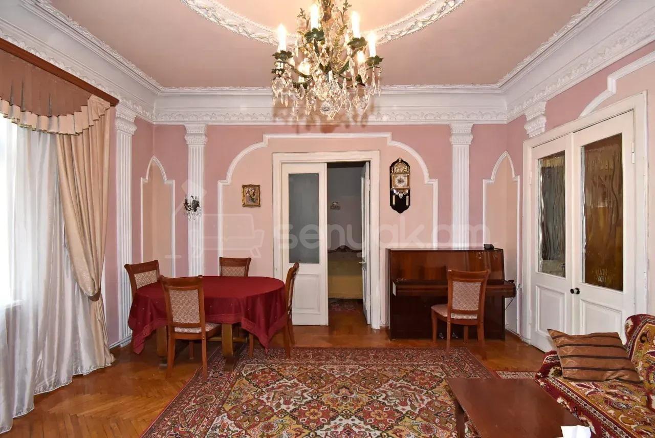3 Սենյականոց Բնակարան Քարե Շենքում, 86քմ, 2/4 հարկ, Նորմալ Վիճակում