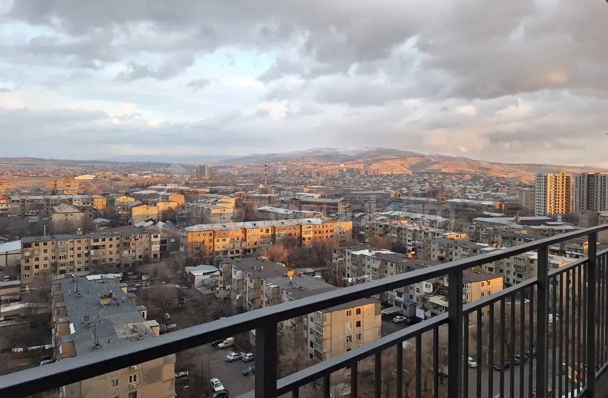 4 Սենյականոց Բնակարան Նորակառույցում, 93քմ, 14/14 հարկ, Զրոյական Վիճակում