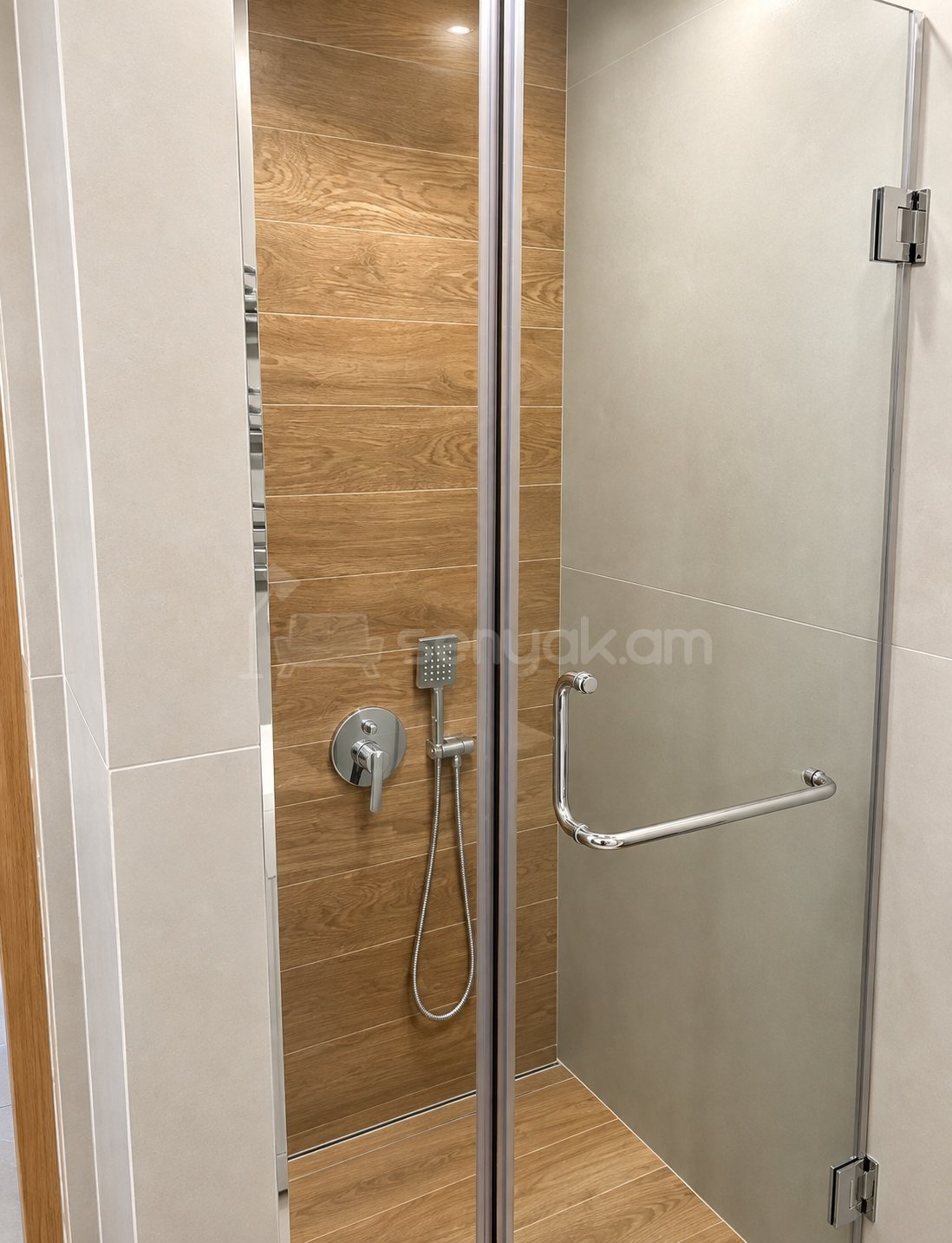 2 Սենյականոց Բնակարան Քարե Շենքում, 40քմ, 2/5 հարկ, Դիզայներական Վերանորոգված, Կահավորված, Արևկող
