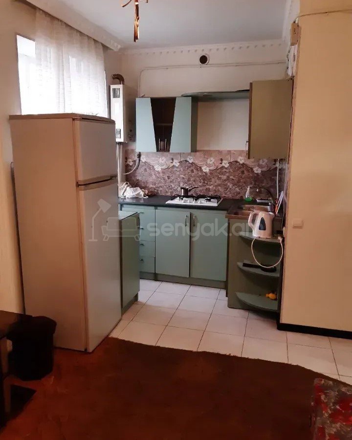 1 Սենյականոց Բնակարան Քարե Շենքում, 30քմ, 5/5 հարկ, Նորմալ Վիճակում