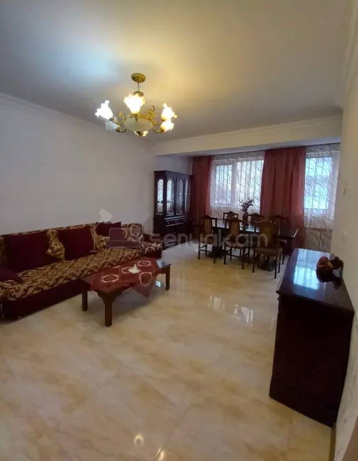 4 Սենյականոց Բնակարան Քարե Շենքում, 110քմ, 1/5 հարկ, Կապիտալ Վերանորոգված, Կահավորված