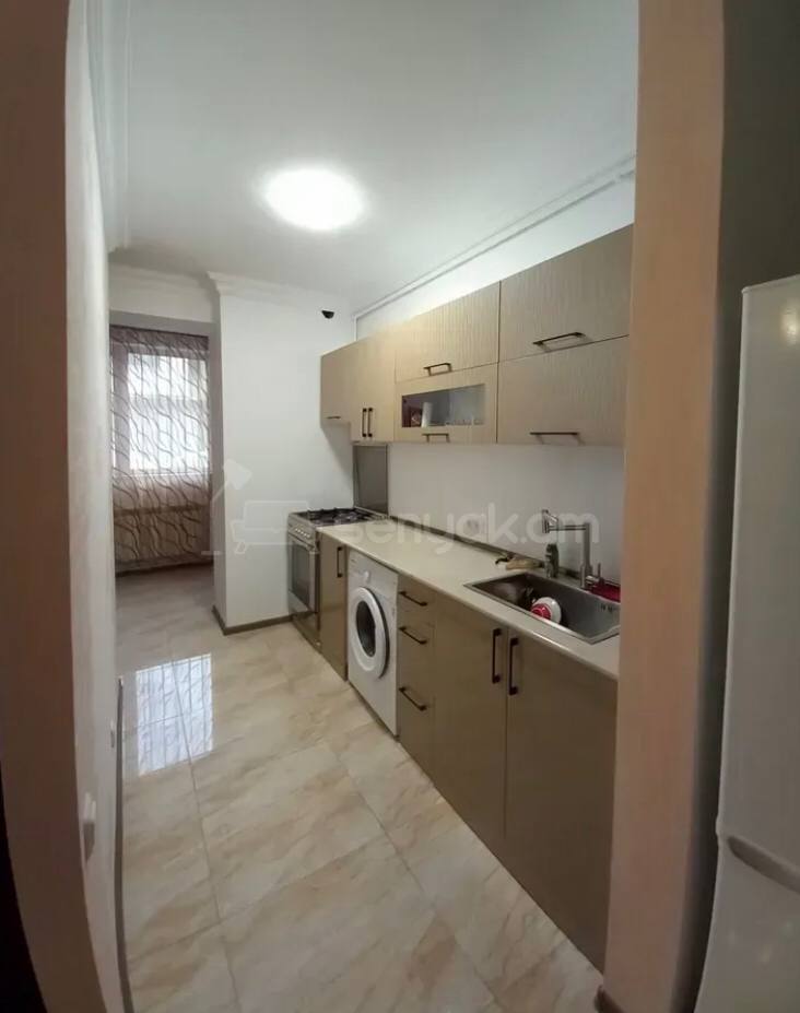 4 Սենյականոց Բնակարան Քարե Շենքում, 110քմ, 1/5 հարկ, Կապիտալ Վերանորոգված, Կահավորված