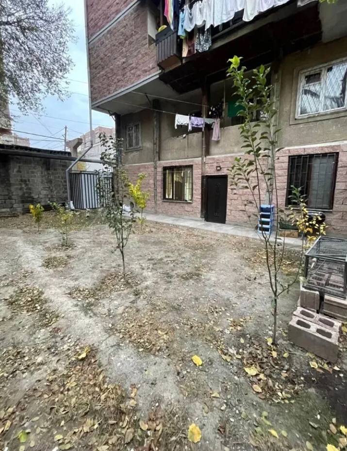 4 Սենյականոց Բնակարան Քարե Շենքում, 110քմ, 1/5 հարկ, Կապիտալ Վերանորոգված, Կահավորված