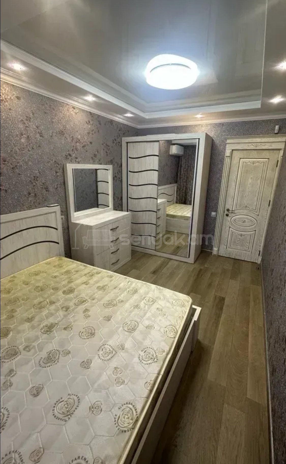 3 Սենյականոց Բնակարան, 90քմ, 2/14 հարկ, Դիզայներական Վերանորոգված, Կահավորված