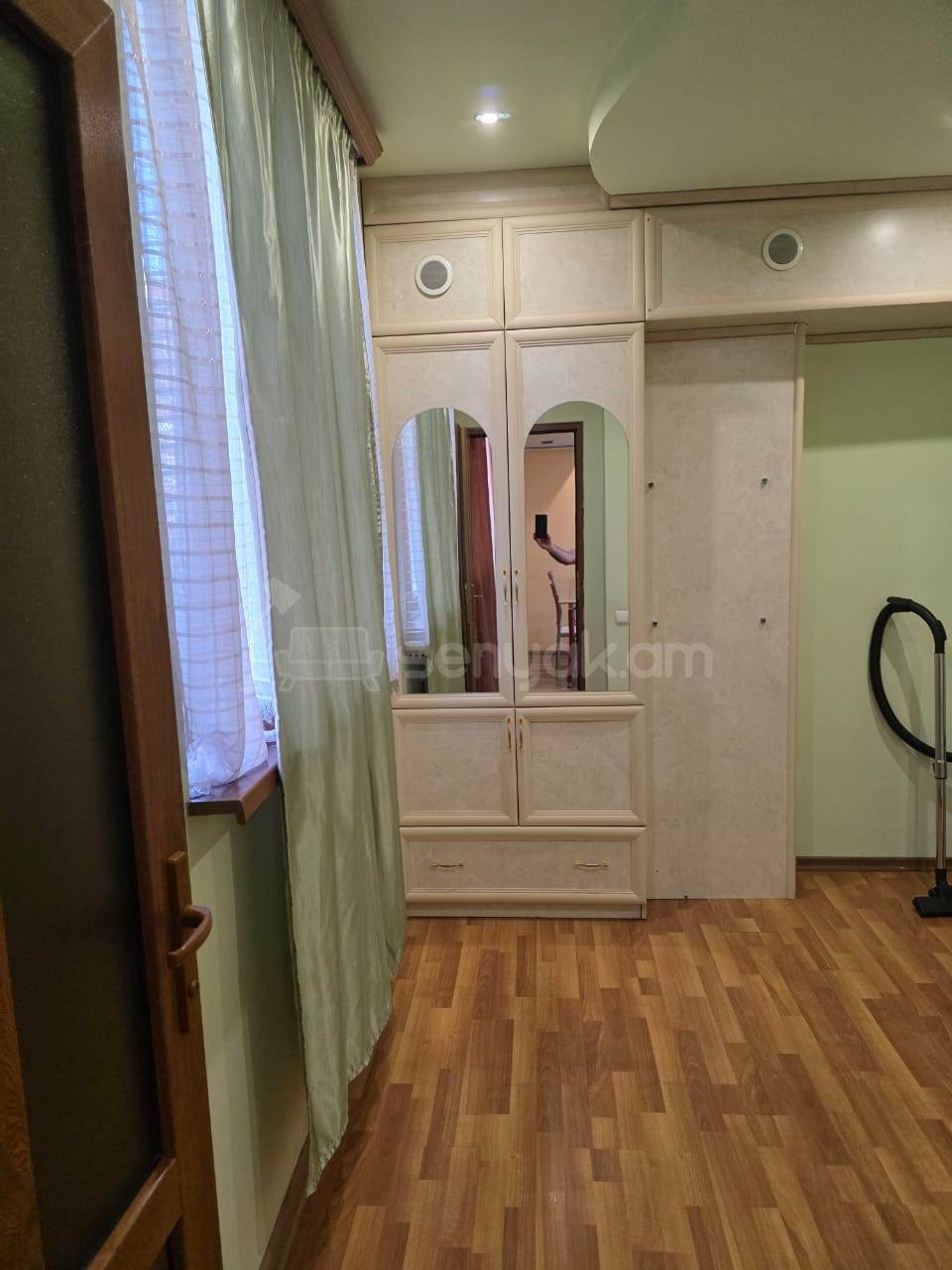 2 Սենյականոց Բնակարան, 50քմ, 4/12 հարկ, Դիզայներական Վերանորոգված, Կահավորված, Արևկող