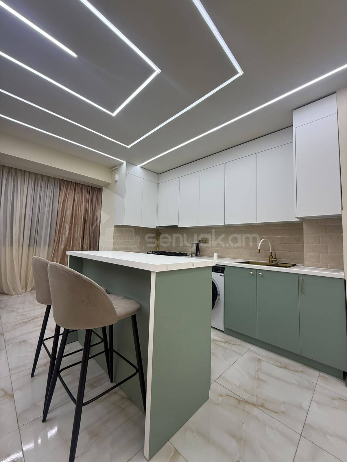 2 Սենյականոց Բնակարան Քարե Շենքում, 50քմ, 3/5 հարկ, Դիզայներական Վերանորոգված, Կահավորված, Արևկող