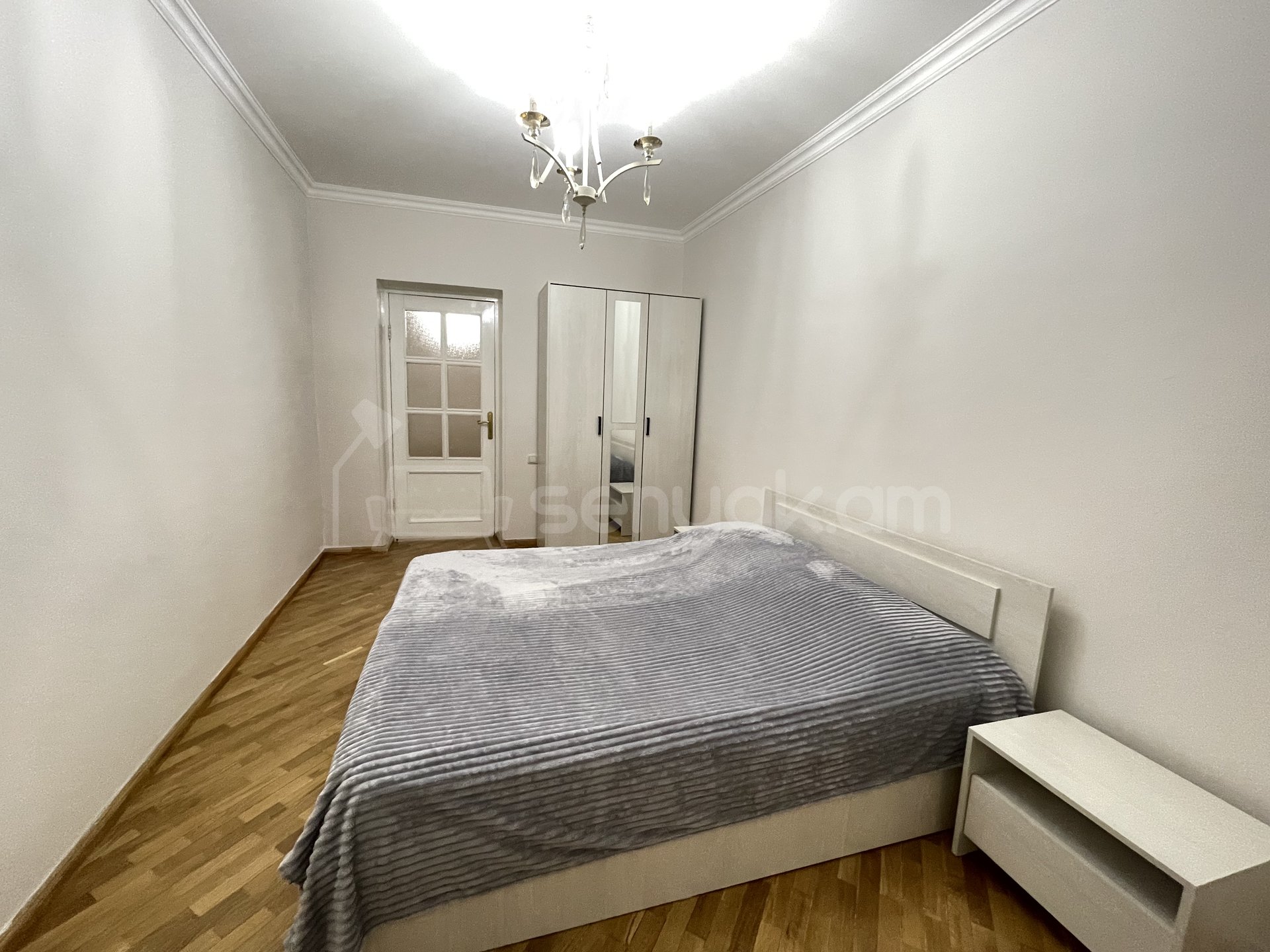 2 Սենյականոց Բնակարան Քարե Շենքում, 60քմ, 2/5 հարկ, Կապիտալ Վերանորոգված, Կահավորված